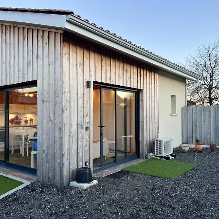Semesterbostad Maison Charmante A Avec Jardin Cloture *