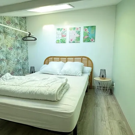 Maison Charmante A Avec Jardin Cloture * Ares